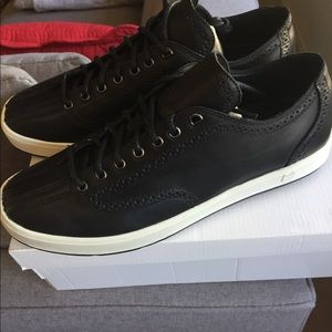 K Swiss clean classic tennis shoe